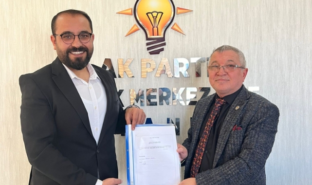 AK Parti'li Belediye Meclis Üyesi görevinden istifa etti