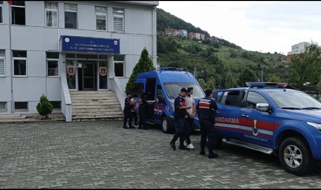 Artvin'de 15,5 kilogram esrar ele geçirildi