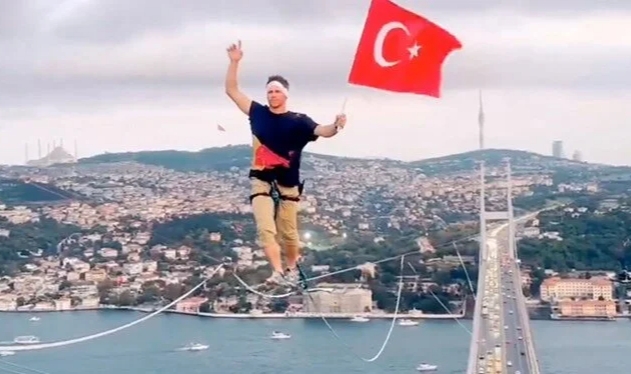 Asya'dan Avrupa'ya ip üstünde geçti