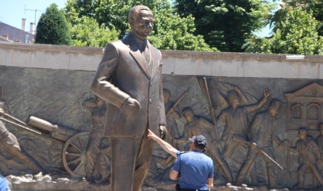 Atatürk anıtına saldırının cezası belli oldu