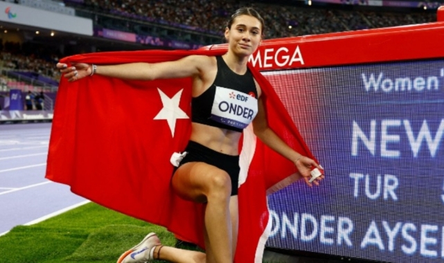 Aysel Önder, gümüş madalya kazandı