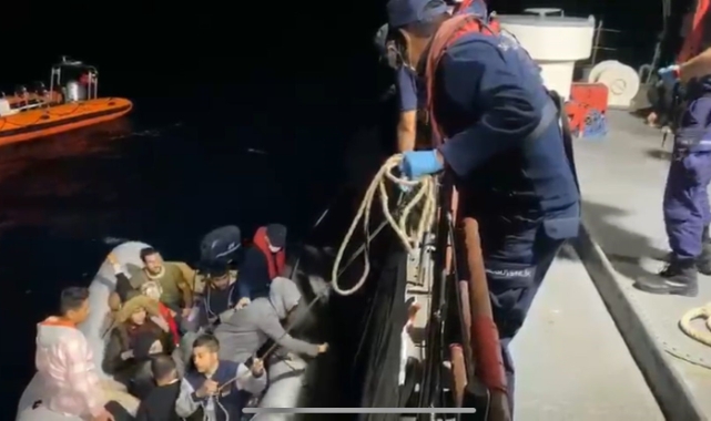 Ayvacık açıklarında 19 kaçak göçmen yakalandı