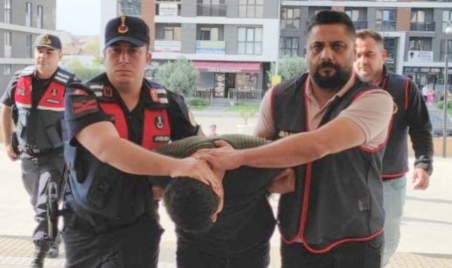 Babasını öldürüp arama çalışmalarına katılmış