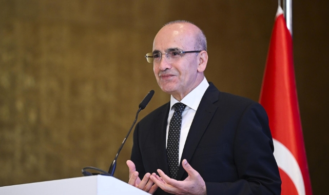 Bakan Şimşek: "Cari açığı bir endişe olmaktan çıkardık"