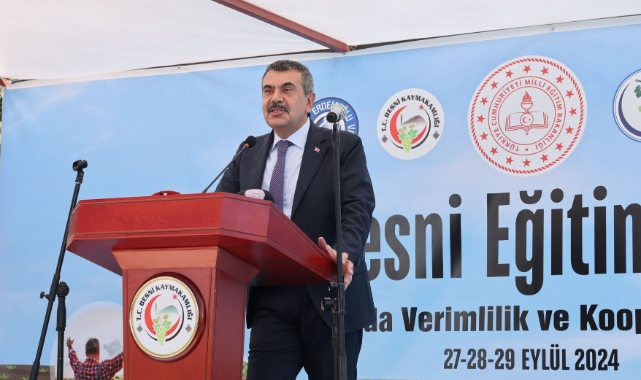Bakan Tekin, Besni Eğitim Bayramı'na katıldı