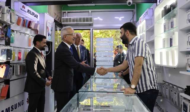 Bakan Uraloğlu, esnaflarla bir araya geldi