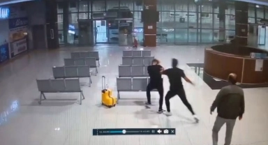 Belediye başkanı ve oğlundan terminalde meydan dayağı