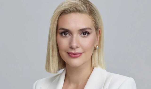 Bergüzar Korel yeni projesi için Türkiye'de