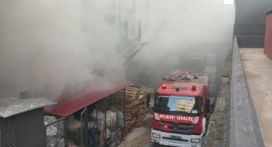 Beylikdüzü'nde kimya fabrikasında yangın!