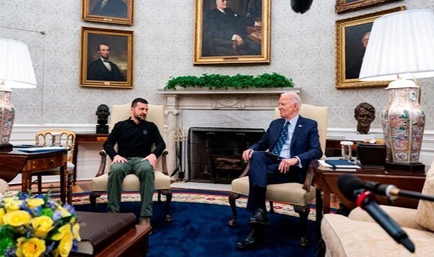 Biden ve Zelenski, Beyaz Saray'da bir araya geldi