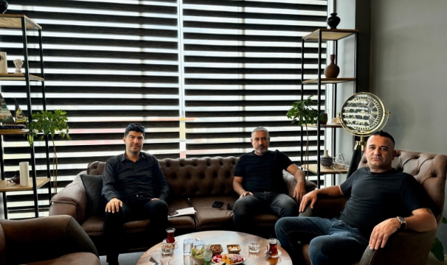 Bilecik Kız Futbol Takımı'na destek sözü