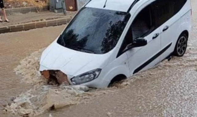 Birçok ilde sağanak ve sel hayatı felç etti