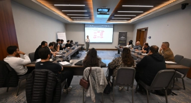 Bursa Business School'da eğitimler sürüyor