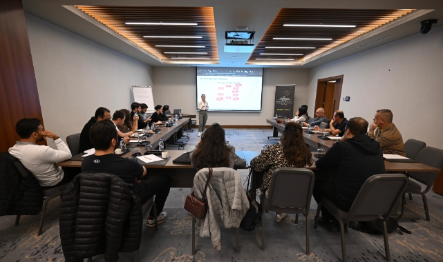 Bursa Business School'da eğitimler sürüyor