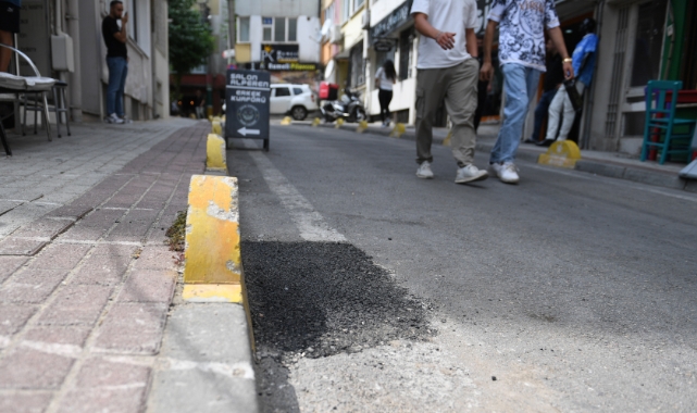Bursa'da 1 günde meşhur olan çukur onarıldı!