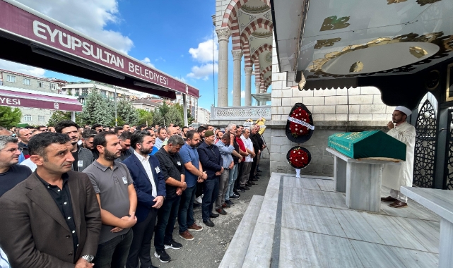 Bursa'da düşen uçakta hayatını kaybeden pilot Emir Gülal Nalcı son yolculuğuna uğurlandı