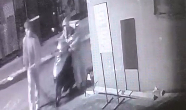 Bursa'da hırsızlar önce kameraya ardından polise yakalandı
