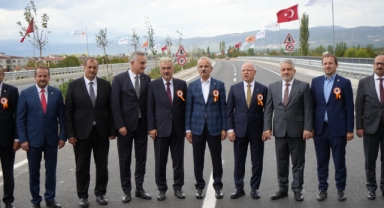 Bursa'da İznik Çevre Yolu Bakan Uraloğlu'nun katılımıyla hizmete açıldı
