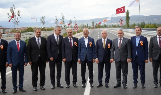 Bursa'da İznik Çevre Yolu Bakan Uraloğlu'nun katılımıyla hizmete açıldı