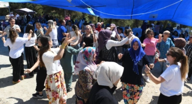 Bursa'da “Köyümüzde Şenlik Var” coşkusu devam ediyor