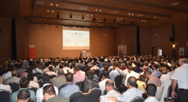 Bursa'da Mevlid-i Nebi konferansı yoğun ilgi gördü