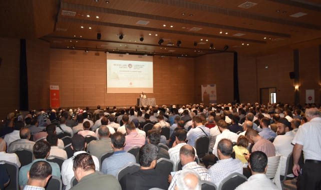 Bursa'da Mevlid-i Nebi konferansı yoğun ilgi gördü