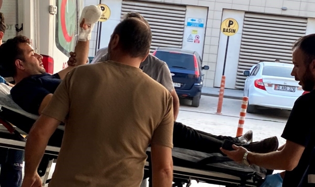 Bursa'da motorlu testereyle odun kesen gencin 2 parmağı koptu