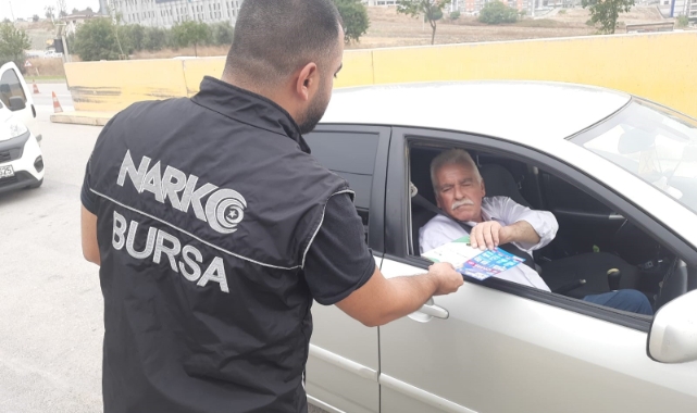 Bursa'da narkotik polisi 6 bin vatandaşı bilgilendirdi