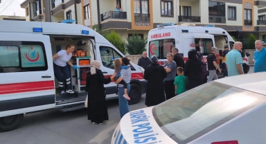 Bursa'da okul servisi ile hafif ticari araç çarpıştı! 8'i öğrenci 11 yaralı