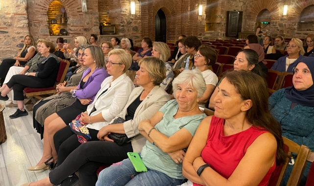 Bursa'da "Siyasette Kadınlar" söyleşisi