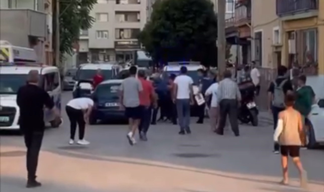 Bursa'da sokakta karşılaştığı husumetlisini bıçaklayarak ağır yaraladı