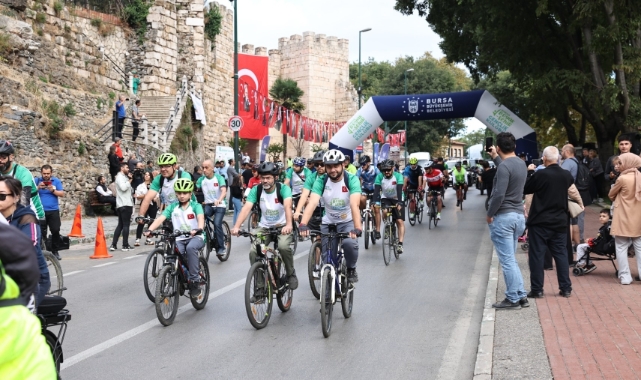 Bursa'da sporseverler, yeşile pedalladı