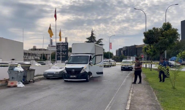 Bursa'da takip ettiği husumetlisini yol ortasında kurşuna dizdi