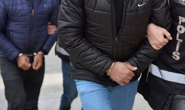 Bursa'da yayılan müstehcen görüntüler sonrası 3 şüpheli gözaltına alındı