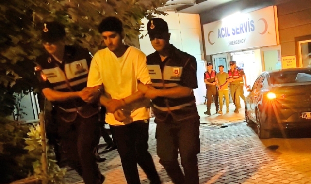 Bursa'da yol verme kavgasında 1 kişiyi öldüren kardeşler adliyeye sevk edildi