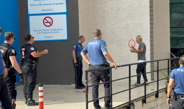 Bursa'nın göbeğinde kolonya içti, bıçakla kendi kesti