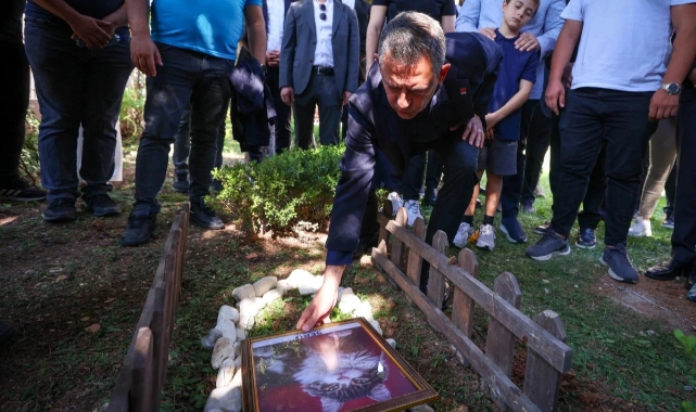 CHP'nin kedisi Şero toprağa verildi