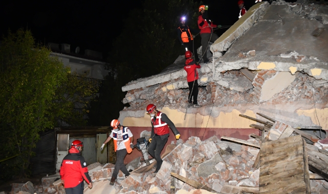 Depreme hazırlanan Tunceli'de gerçeğini aratmayan tatbikat