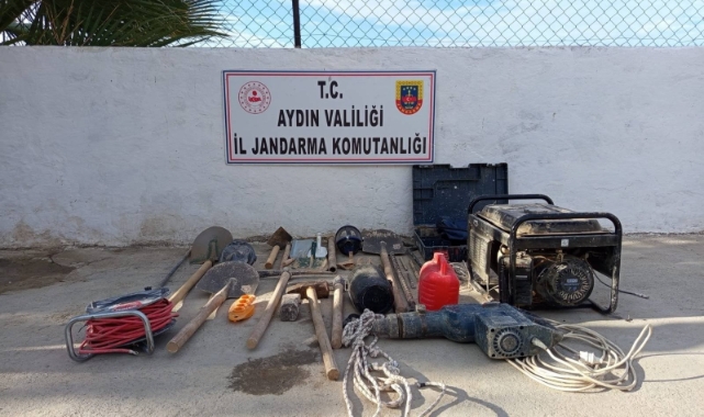 Didim'de kaçak kazı yapan 3 şahıs suçüstü yakalandı