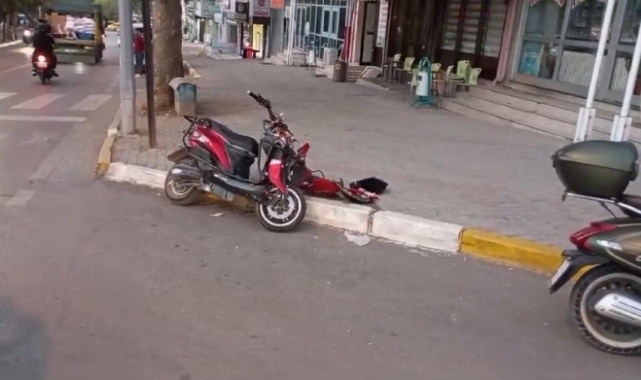 Edirne'de otomobil ile elektrikli motosiklet çarpıştı