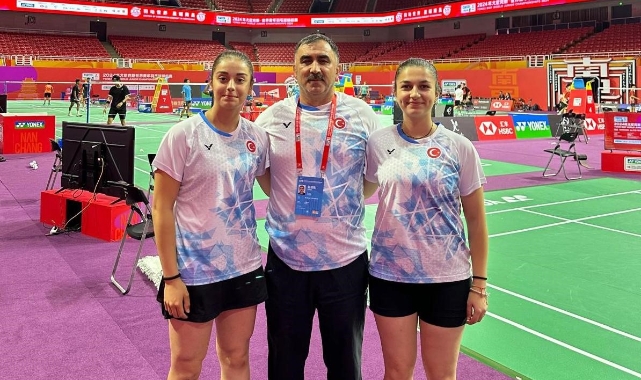 Erzincanlı milli badmintoncular Dünya Şampiyonası için Çin'e gitti