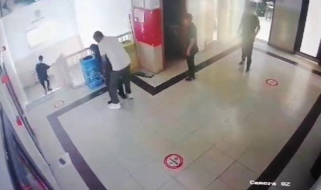 Erzurum'da öğretmen heimlich manevrasıyla öğrencisini kurtardı