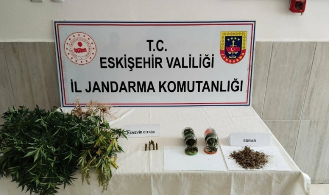 Eskişehir'de jandarmadan uyuşturucuya geçit yok