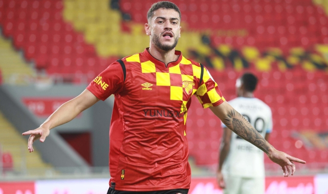 Göztepe rakip ağları sarstı