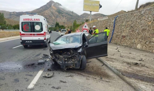 Gümüşhane’de trafik kazası: 3 yaralı