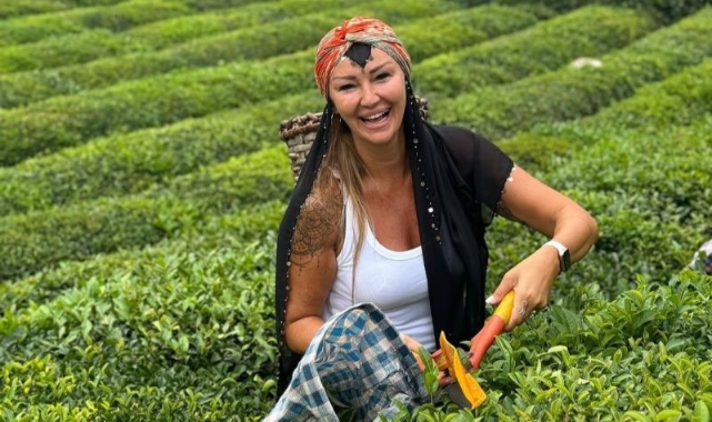 Güzel oyuncu Rize'de bahçeye girip çay topladı