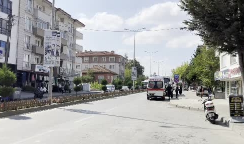 Halk otobüsünde tartıştılar, inince ortalık karıştı