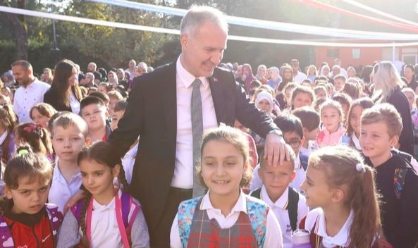 İnegöl'de ilk ders zilini protokol çaldı