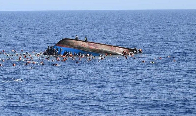 İtalya'da facia! Göçmen teknesi battı