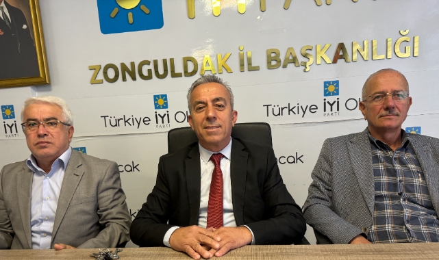 İYİ Parti'de il başkanı ve yönetim kurulu üyeleri istifa etti